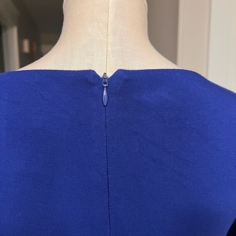 NUE BY SHANI Royal blue Surplice 3/4 sleeves midi dress with bodycon slip - Picture 11 of 15